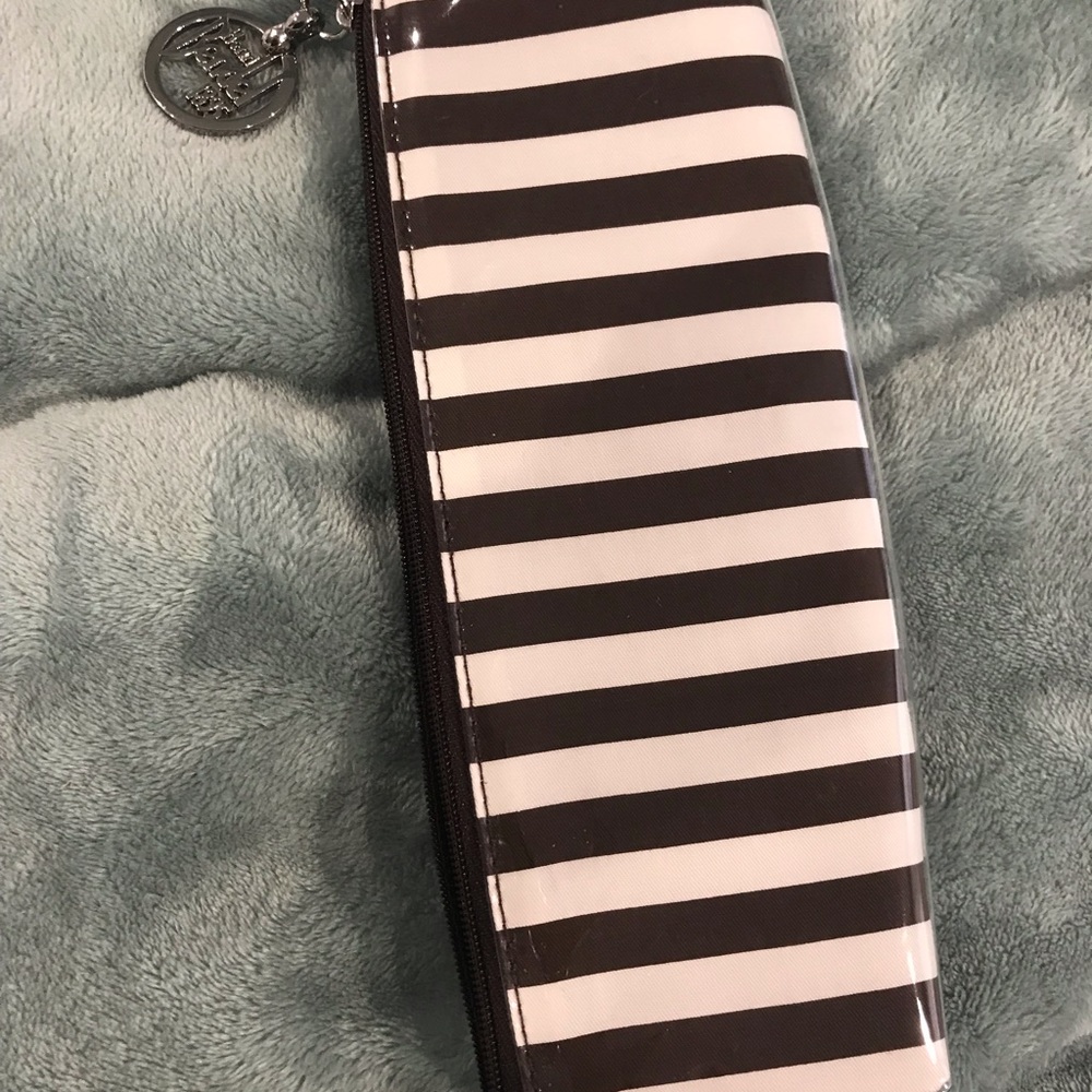Henri Bendel Long brush or pencil case